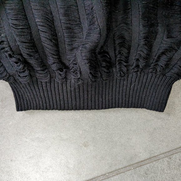 Black Lace Open Weave Crop Top - Picture 7 of 11